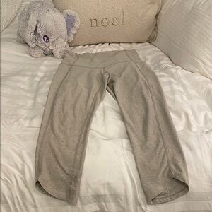 Zelle Gray Cropped Leggings